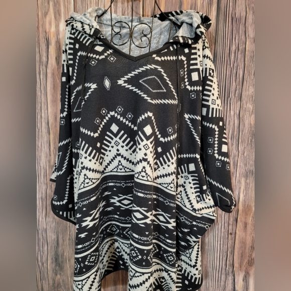 Super soft Poncho OS - Picture 2 of 4